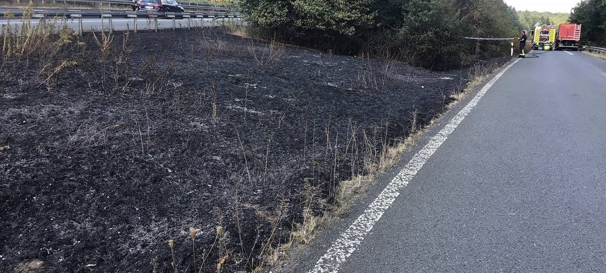 Böschungsbrand zwischen Lünen und Dortmund